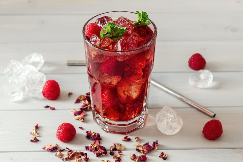 5 receitas de chás gelados para o verão