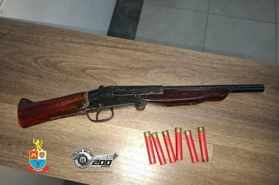 Homem é preso por tentativa de homicídio e porte ilegal de arma, em Mogi