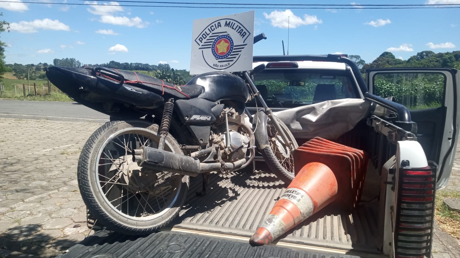 Sem CNH e com moto adulterada, homem tenta fugir da PM mas acaba preso em Biritiba Mirim