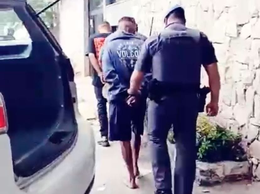 PM prende homens, resgata reféns e recupera carga de alimentos avaliada em R$ 200 mil em Arujá