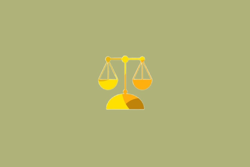 Desenho de uma balança dourada com dois pratos equilibrados em tons de amarelo e laranja, sobre fundo verde-oliva
