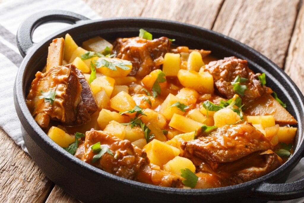 5 receitas práticas de carne de panela para o almoço