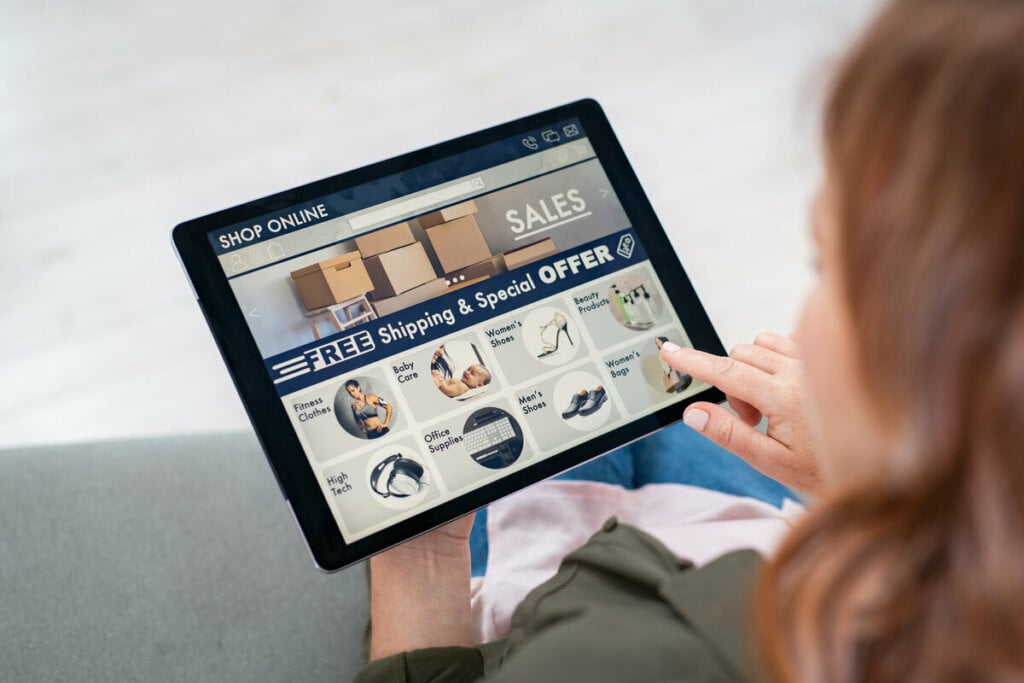 4 cuidados ao comprar o presente de Dia dos Namorados na internet