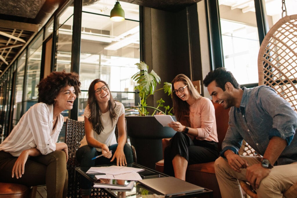 5 dicas para fazer networking no trabalho híbrido