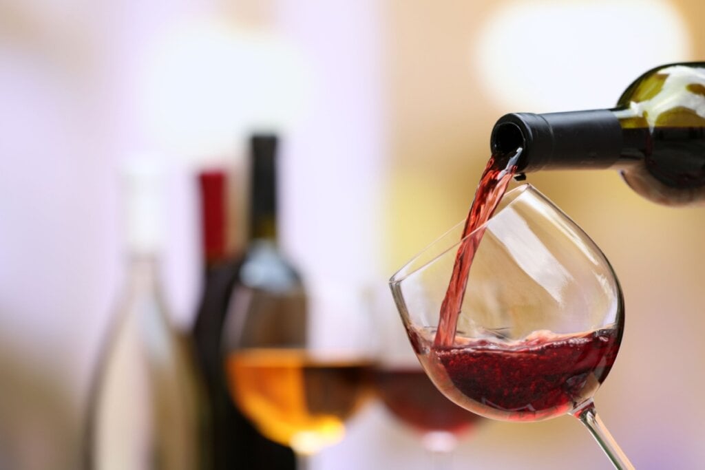 3 combinações de vinhos e chocolates para o Dia dos Namorados