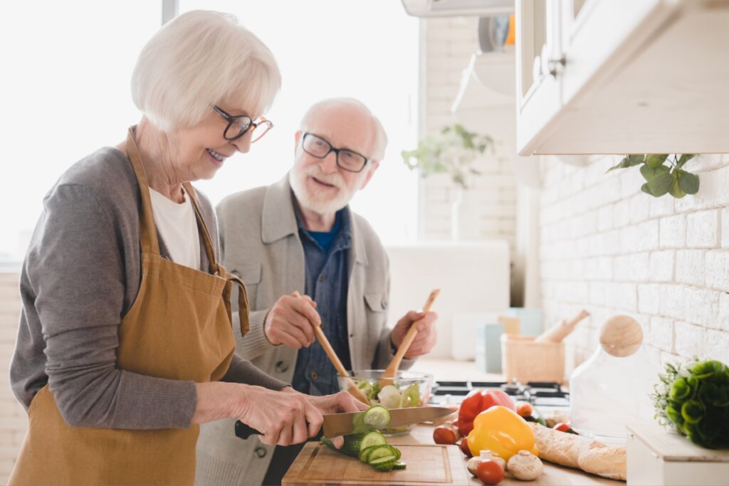 10 dicas para prevenir quedas de idosos em casa