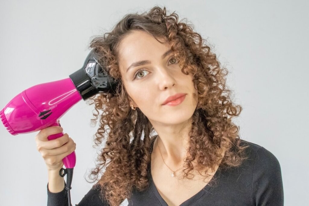 5 truques para manter os cachos perfeitos no day after