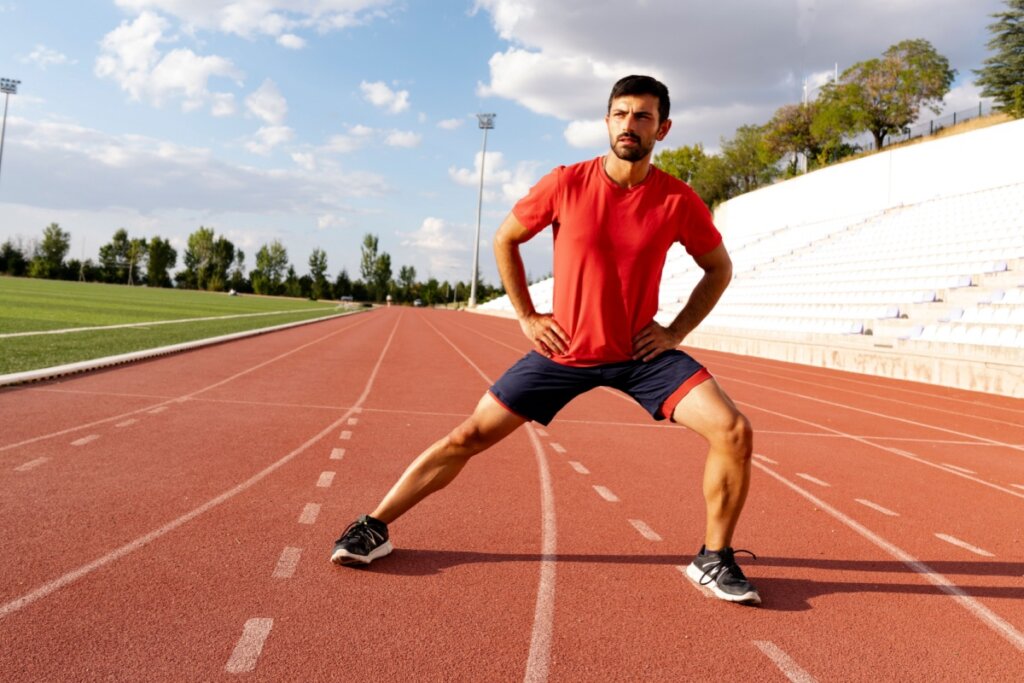 Veja por que alongar e aquecer antes da corrida
