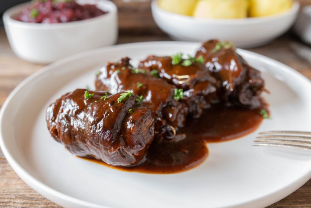 3 receitas práticas de bife à rolê para o jantar