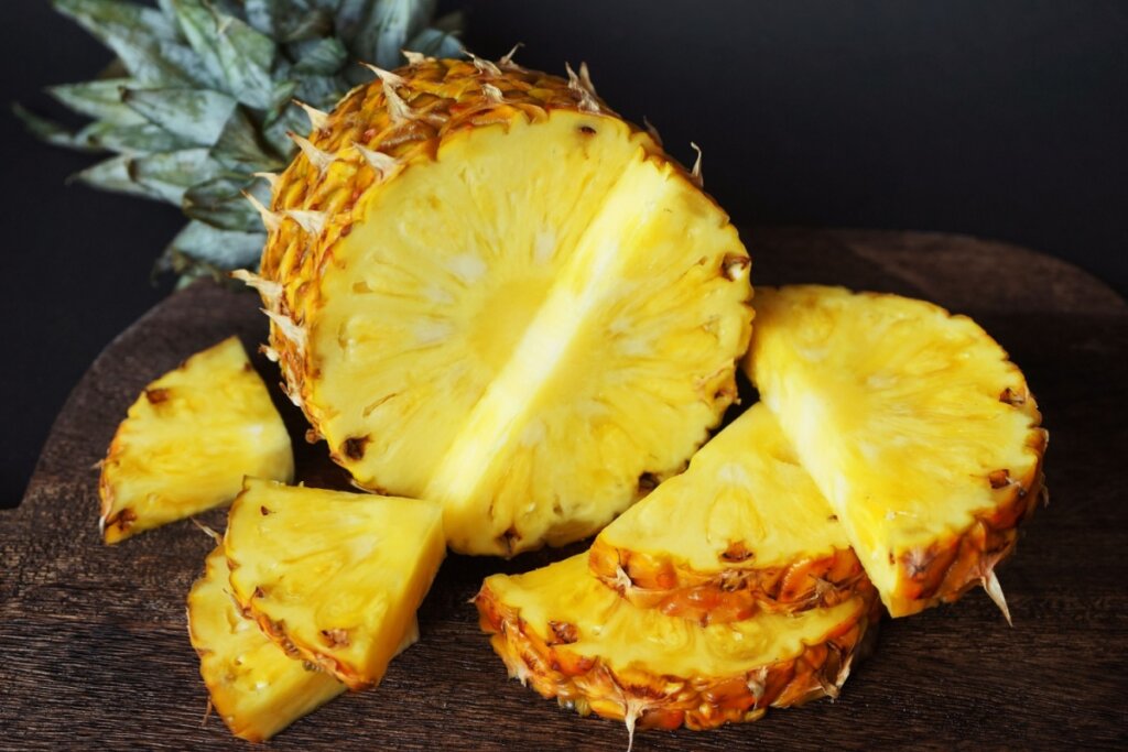 6 alimentos que auxiliam no emagrecimento e aliviam o calor