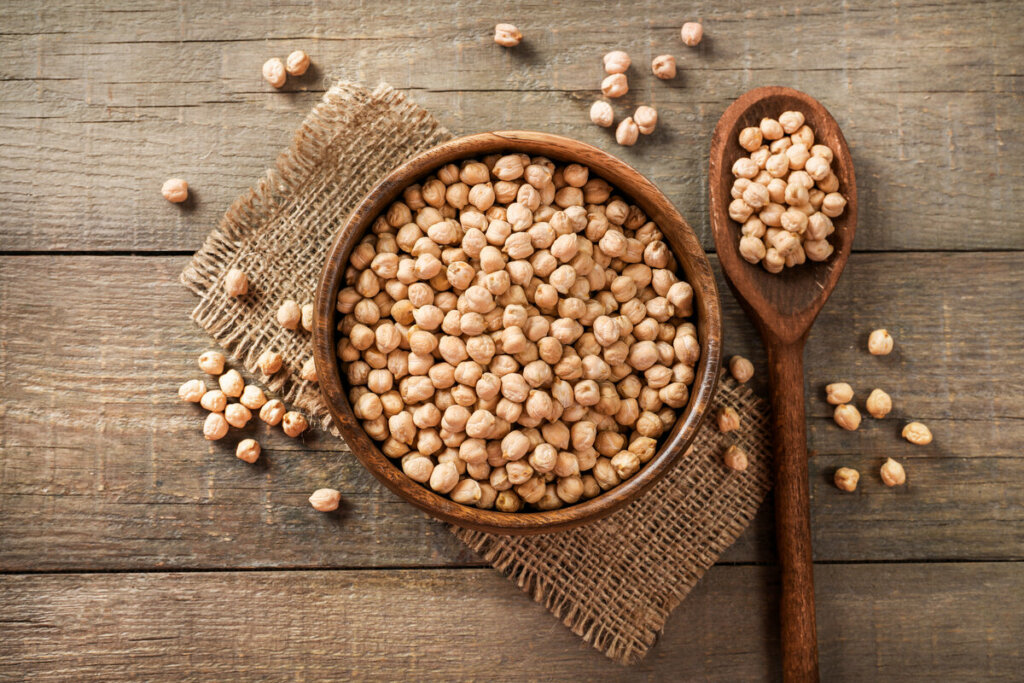 Grão-de-bico: 9 benefícios para a saúde