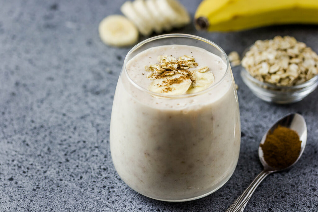 7 receitas de bebidas energizantes para cair na folia de Carnaval