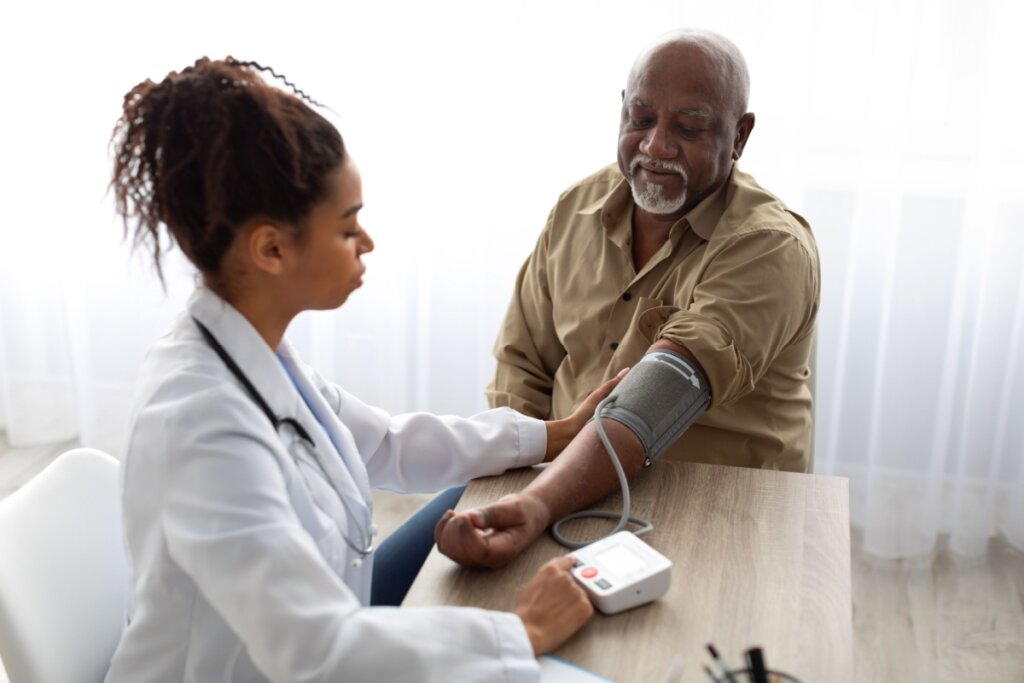 Diabetes e hipertensão arterial: entenda como essas doenças afetam os rins
