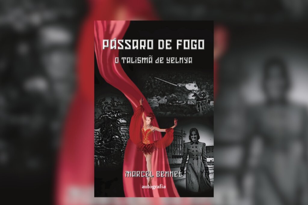 Capa de livro com o título "Pássaro de Fogo: O Talismã de Yelaya". Mostra uma mulher com um vestido vermelho longo e esvoaçante que se assemelha a asas, em contraste com um fundo em tons de cinza que exibe uma construção antiga.