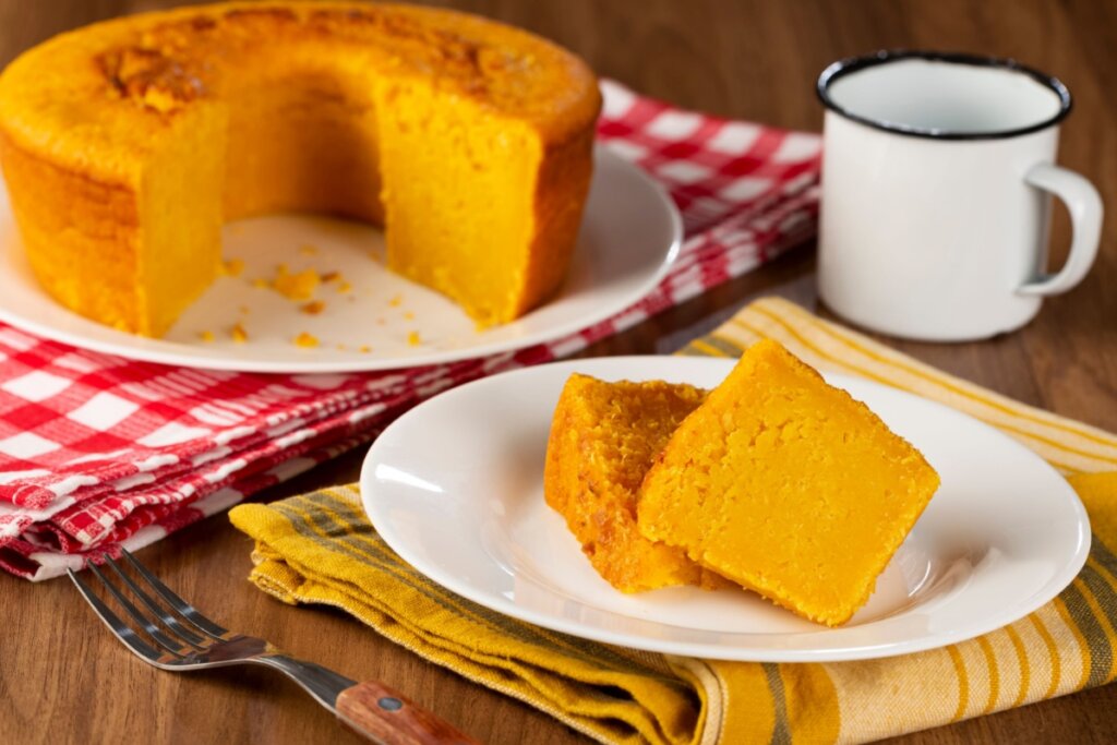Bolo de liquidificador: 4 receitas sem glúten para o lanche da tarde