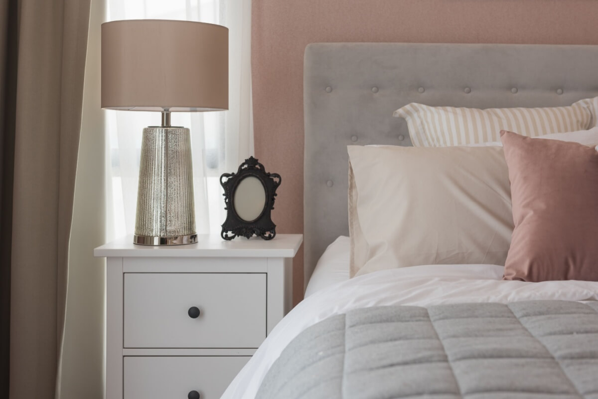 Como harmonizar a energia do quarto do casal: 4 dicas de decoração