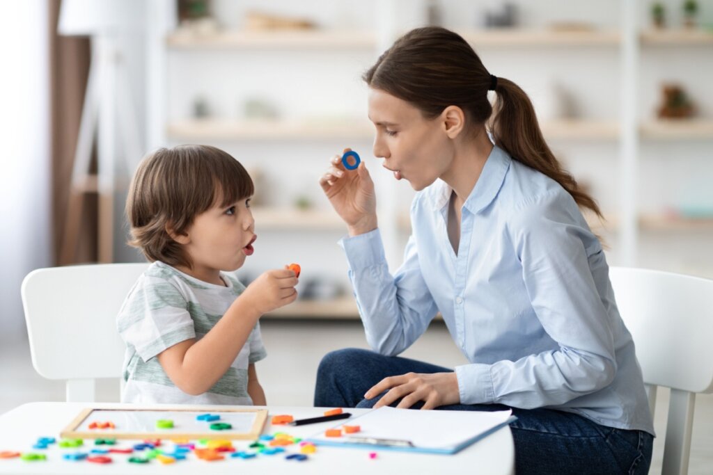 Nem todo atraso global do desenvolvimento é autismo: como diferenciar os quadros na infância