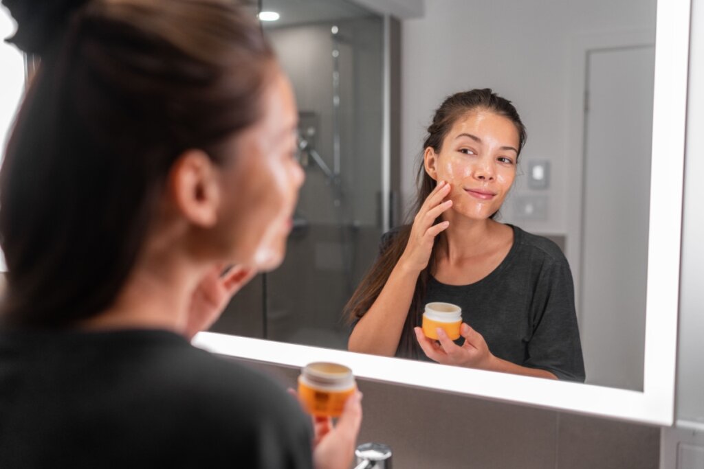 10 minutos por dia: rotina prática de skincare para mulheres reais