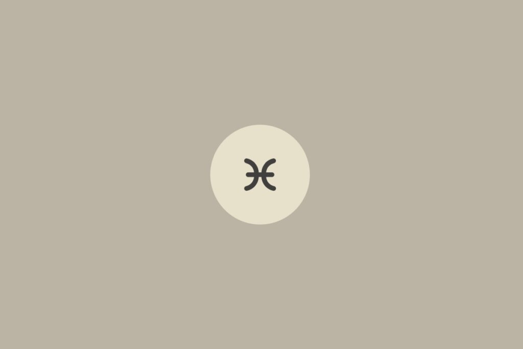Imagem minimalista com fundo bege claro e o símbolo do signo de Peixes centralizado dentro de um círculo em tom mais claro