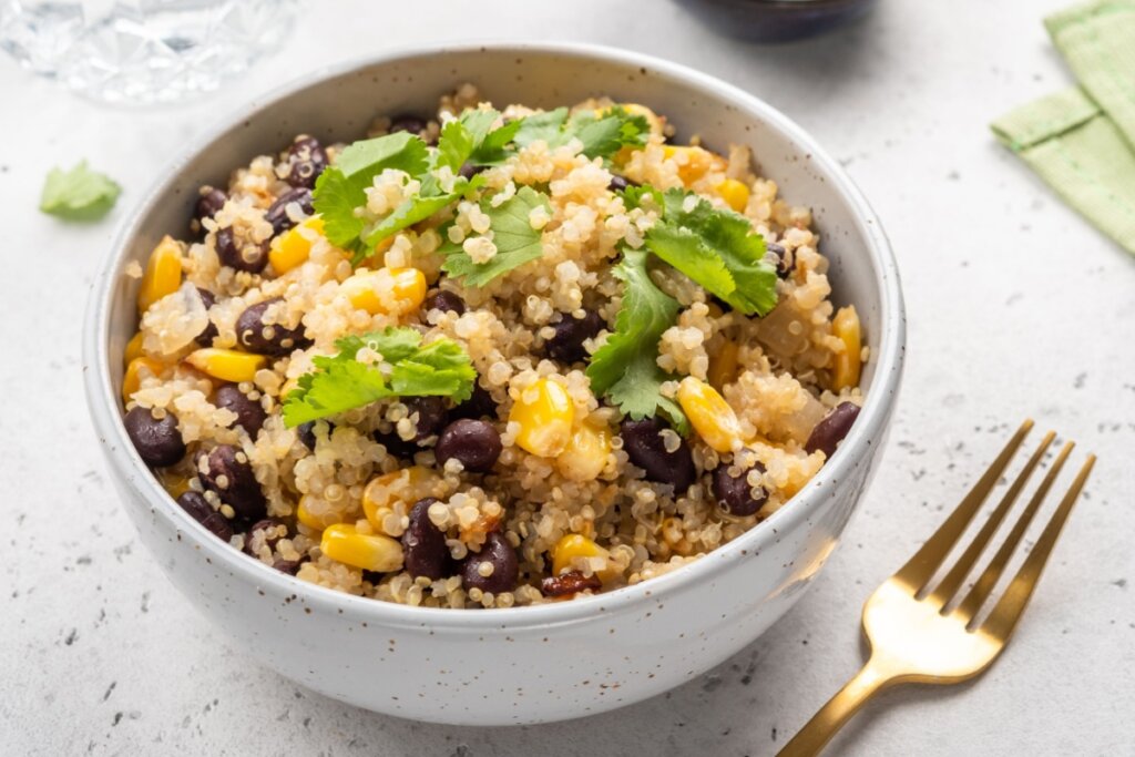 Jantar saudável: 4 receitas leves com proteína vegetal 