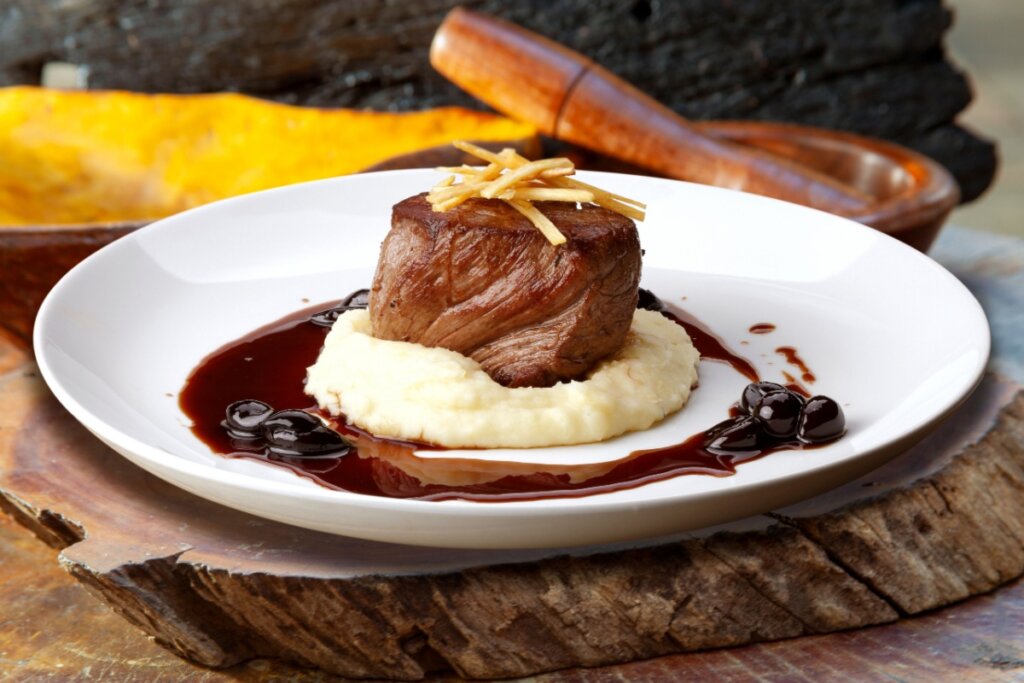 7 receitas com filé-mignon para o almoço de Dia dos Namorados