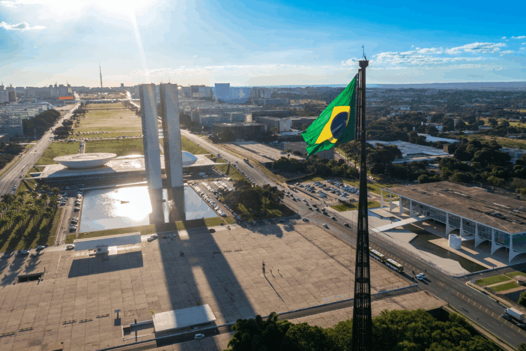 Vista aérea do Palácio do Planalto,  em Brasília, com céu azul e sem nuvens 