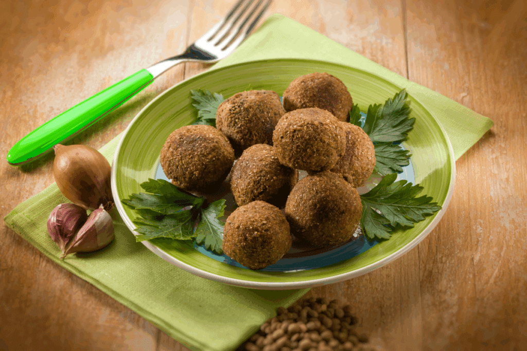3 receitas de falafel ricas em proteína vegetal e fáceis de fazer 