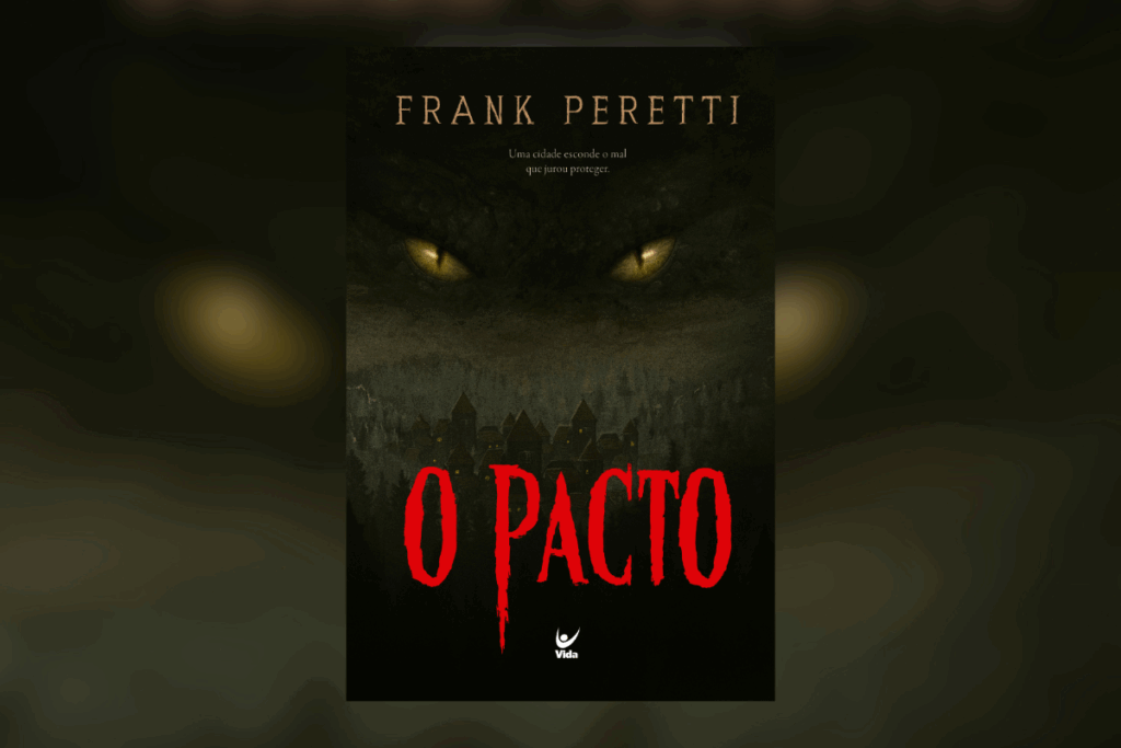 Capa do livro “O Pacto”, com olhos amarelos sobre uma cidade escura cercada por floresta.