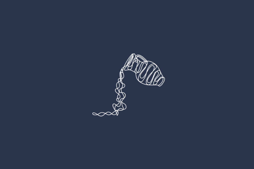 Ilustração linear branca do signo de Aquário sobre fundo azul-marinho uniforme. O desenho mostra um recipiente inclinado, com a abertura voltada para a direita, decorado com linhas curvas em seu interior. Abaixo dele, linhas finas e onduladas descem e se estendem para a esquerda, formando um fluxo semelhante à água derramada.